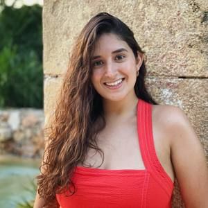 Meet your Posher, Lara